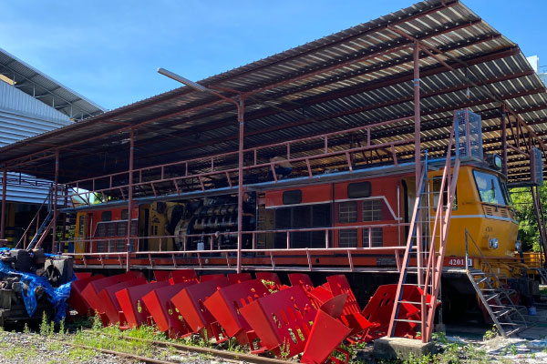 ซ่อมบำรุงเครื่องยนต์รถไฟทุกชนิด